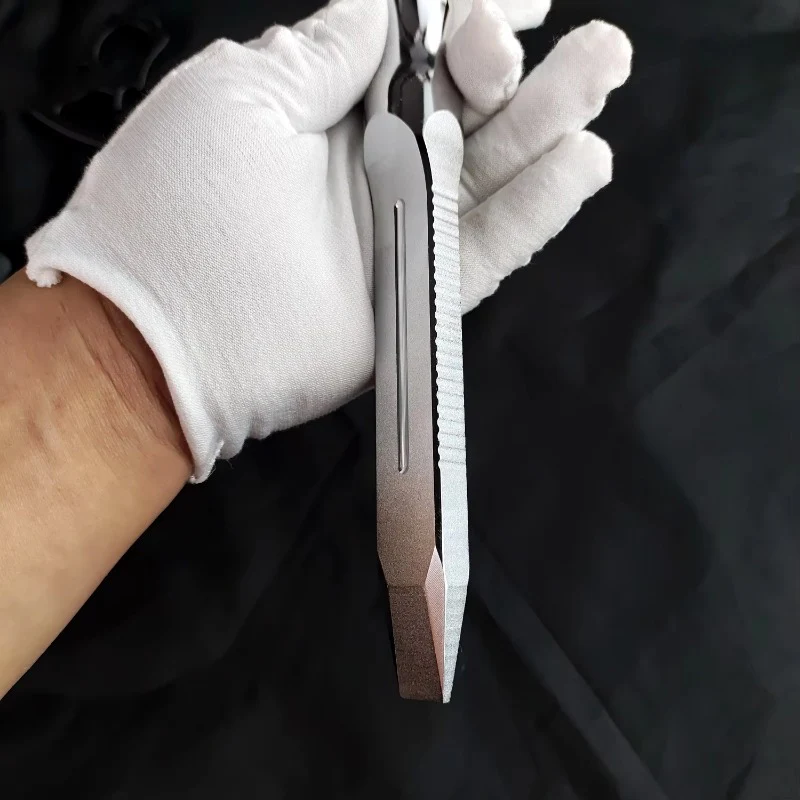 Anti-slip Crowbar Emergency Window Breaking EDC Tool - Image 3