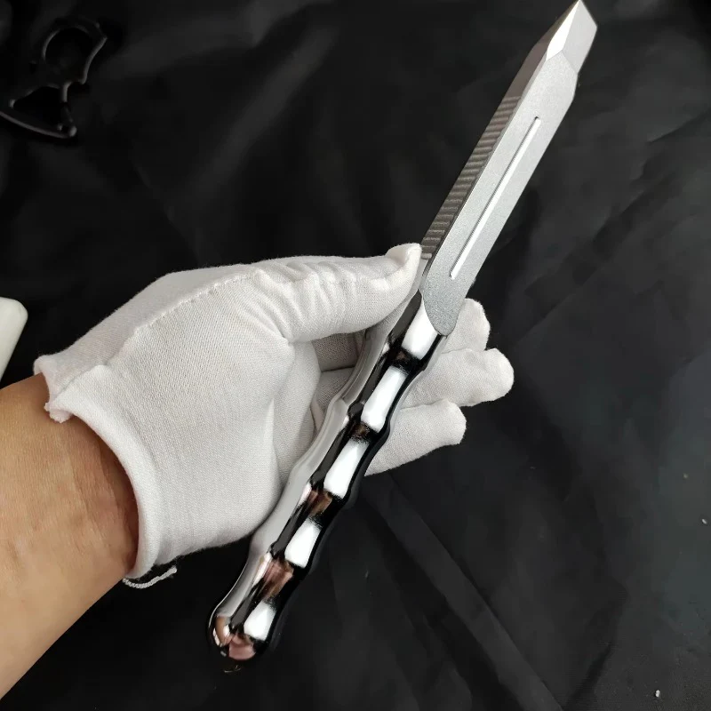 Anti-slip Crowbar Emergency Window Breaking EDC Tool - Image 4