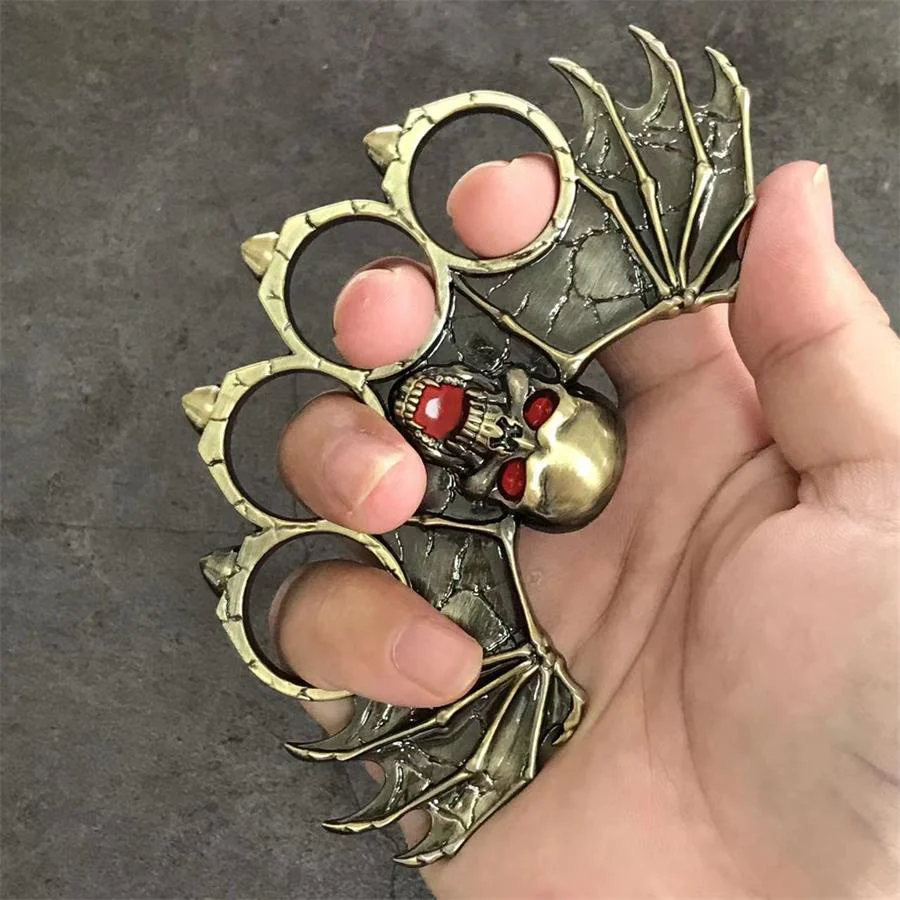 Bat Knuckle Duster Self Defense Gear - Image 2