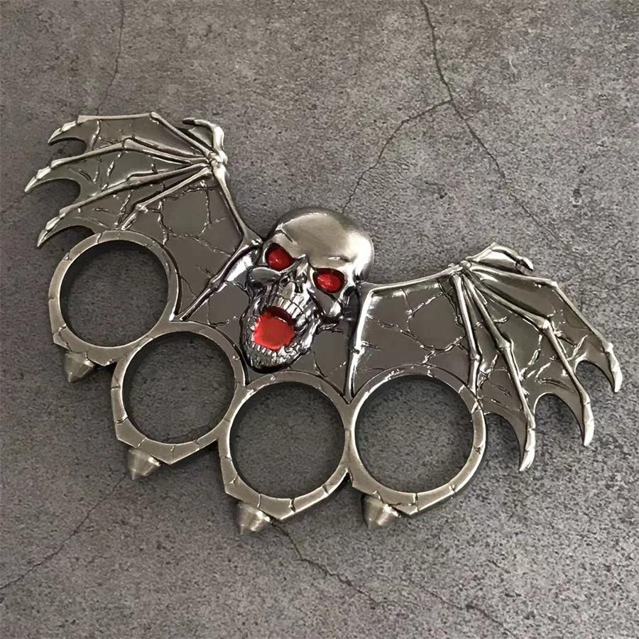 Bat Knuckle Duster Self Defense Gear - Image 3