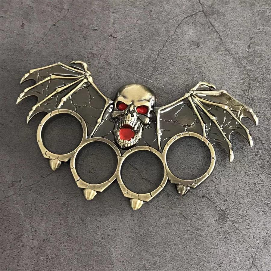 Bat Knuckle Duster Self Defense Gear - Image 4