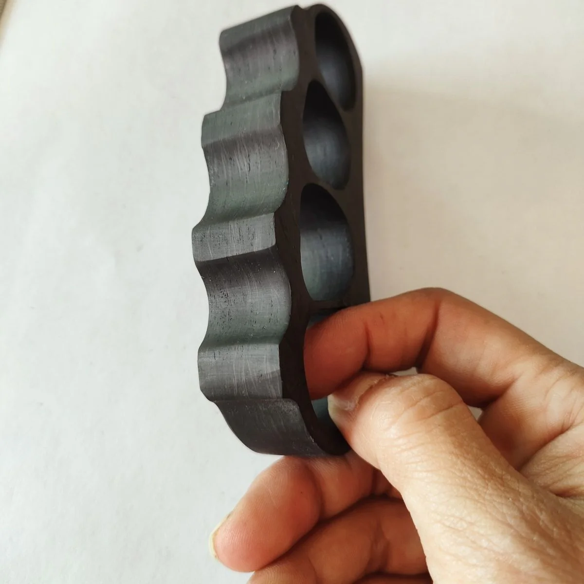 Carbon Fiber Knuckle Duster Boxing Four Finger Buckle Defense Window Breaker Outdoor EDC Tool - Image 3