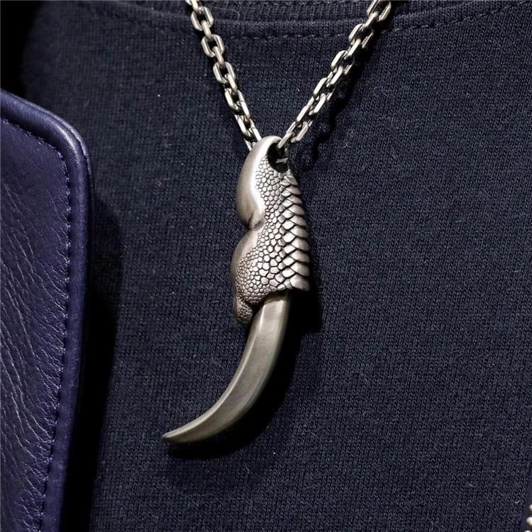 Carved Claw Pendant Necklace Self Defense EDC Tools Backpack Decoration - Image 4