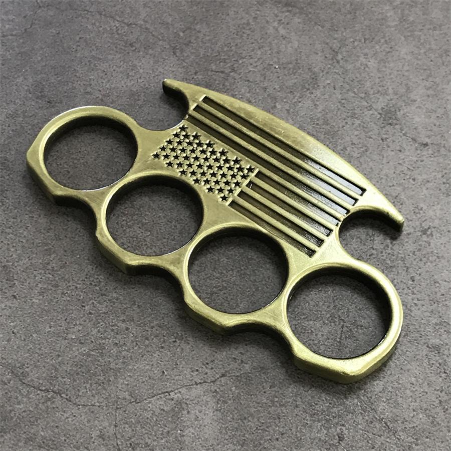 Classic Knuckle Duster Outdoor Self-defense EDC Tool - Image 4