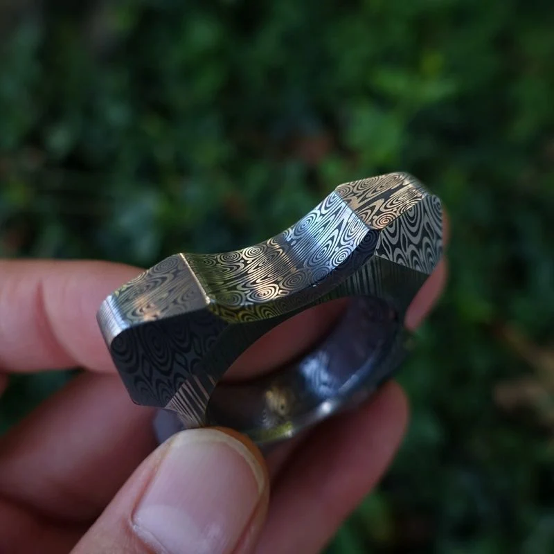 Damascus Pattern Knuckle Duster EDC Gadget - Image 4