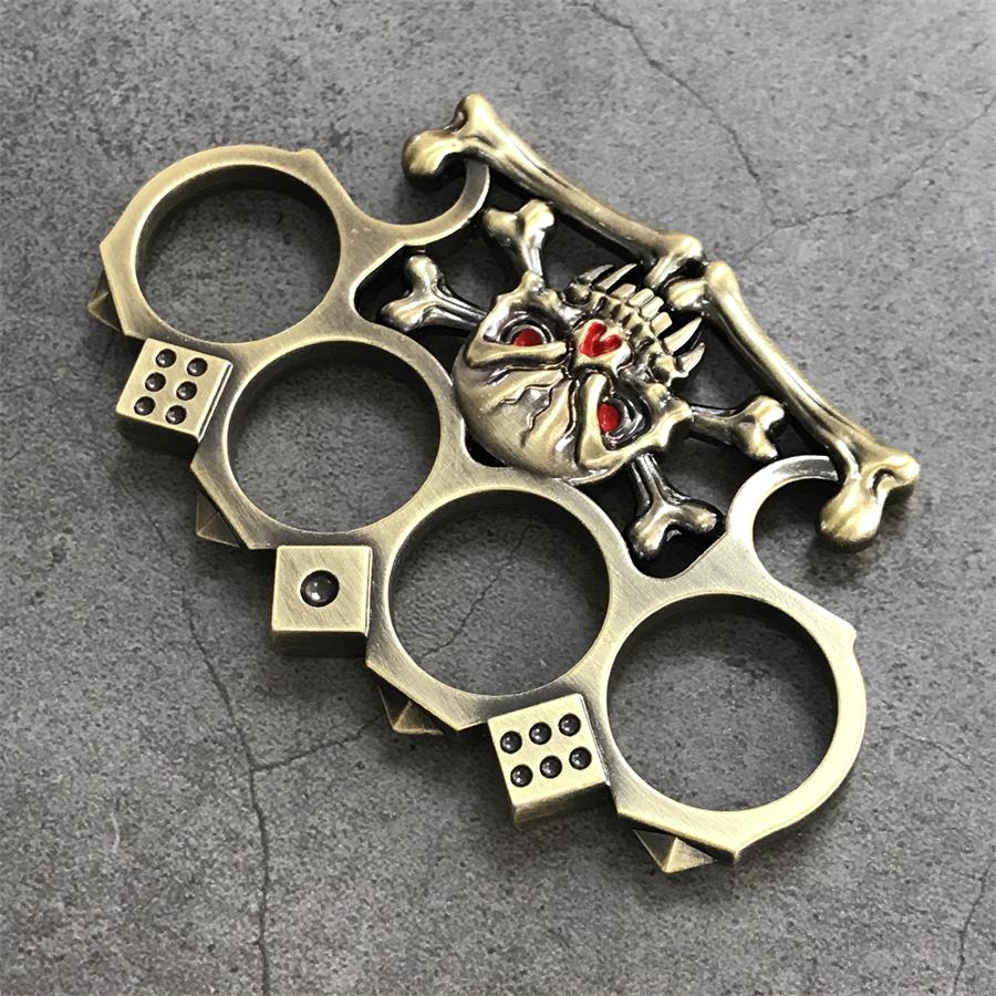 Dice Skull Brass Knuckle Duster Broken Window EDC Tool - Image 3