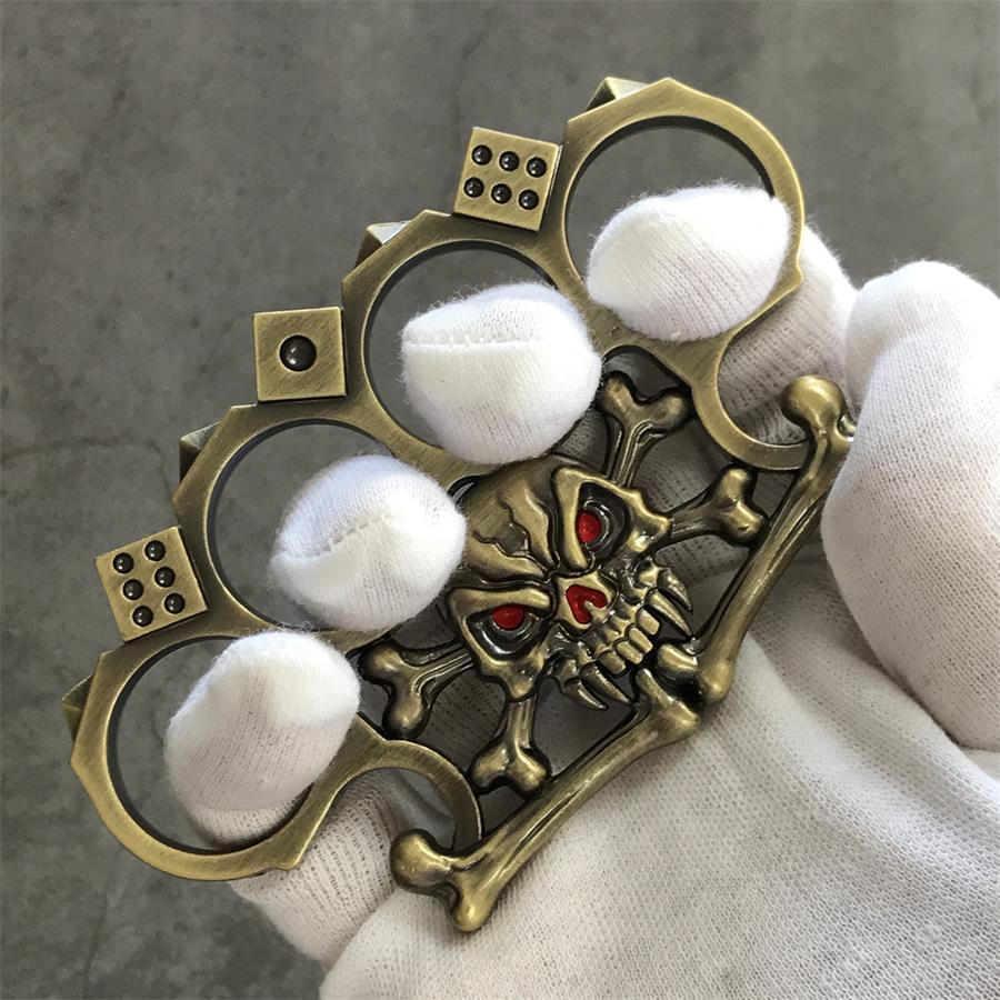 Dice Skull Brass Knuckle Duster Broken Window EDC Tool - Image 4