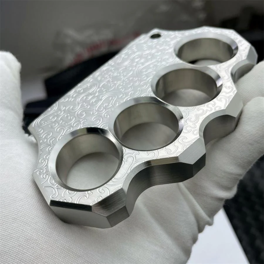 Engraved Pattern Knuckle Duster Sturdy Steel EDC Tool - Image 5