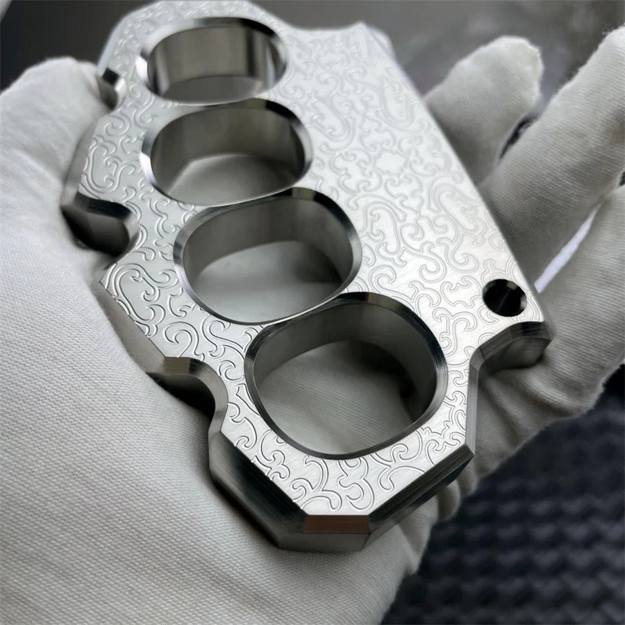 Engraved Pattern Knuckle Duster Sturdy Steel EDC Tool - Image 6