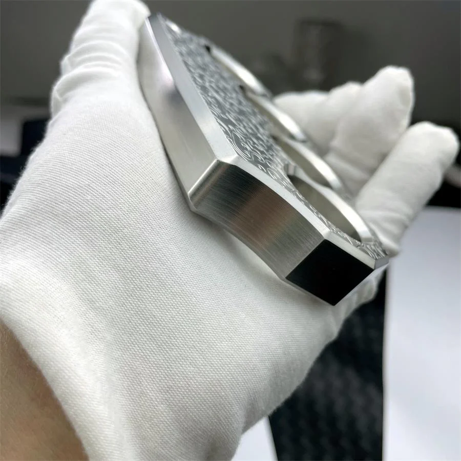 Engraved Pattern Knuckle Duster Sturdy Steel EDC Tool - Image 9