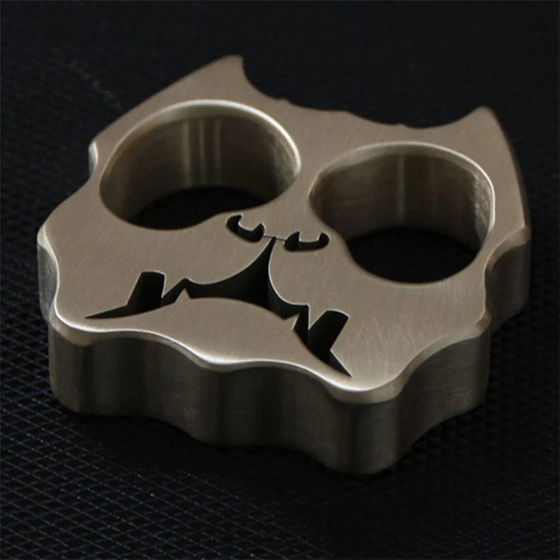 Exquisite Dog Head Brass Knuckle Duster - Image 2