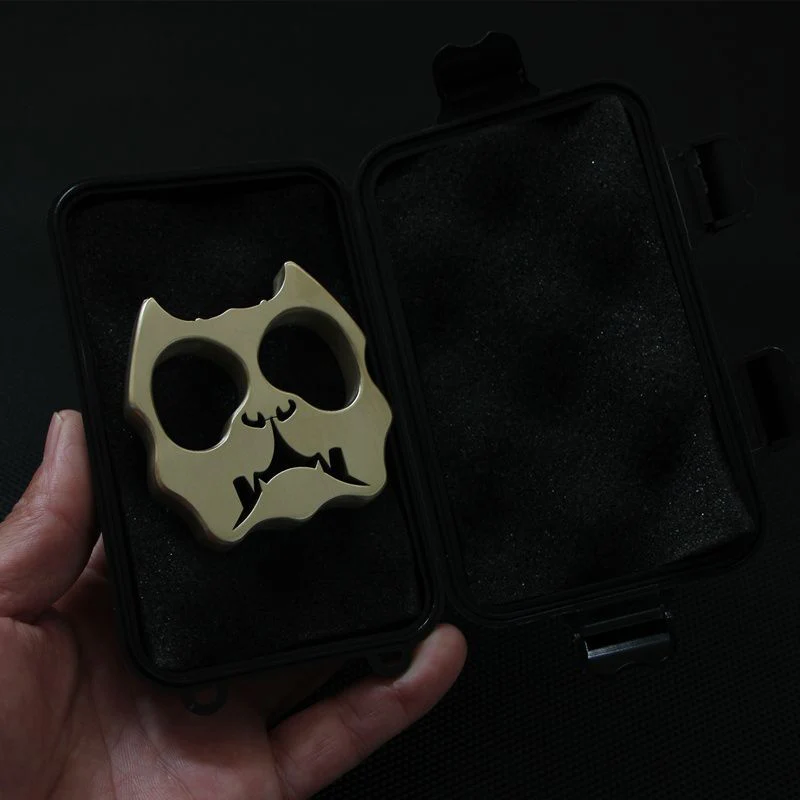 Exquisite Dog Head Brass Knuckle Duster - Image 4