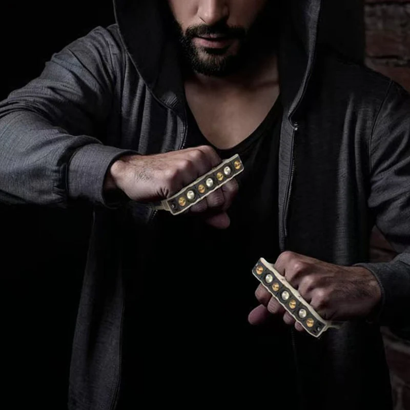 Flashlight Knuckle Duster Outdoor EDC Tool - Image 3