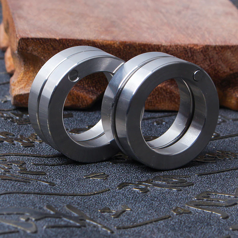 Four Finger Knuckle Duster Stainless Steel Foldable Finger Defense Tool Outdoor Camping Pocket Portable EDC Tool - Image 4