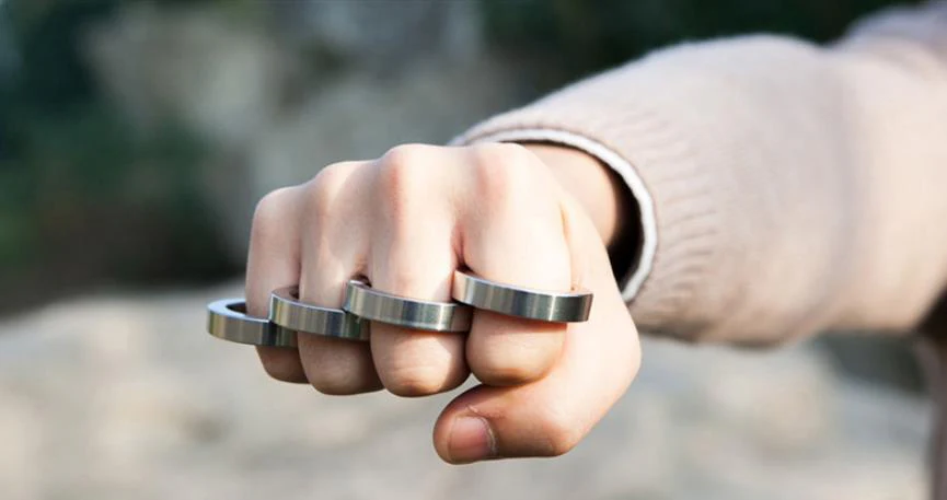 Four Finger Knuckle Duster Stainless Steel Foldable Finger Defense Tool Outdoor Camping Pocket Portable EDC Tool - Image 9