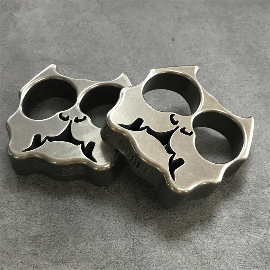 GODEDC Solid TC21 Titanium Alloy Dog Knuckle Duster - Image 2