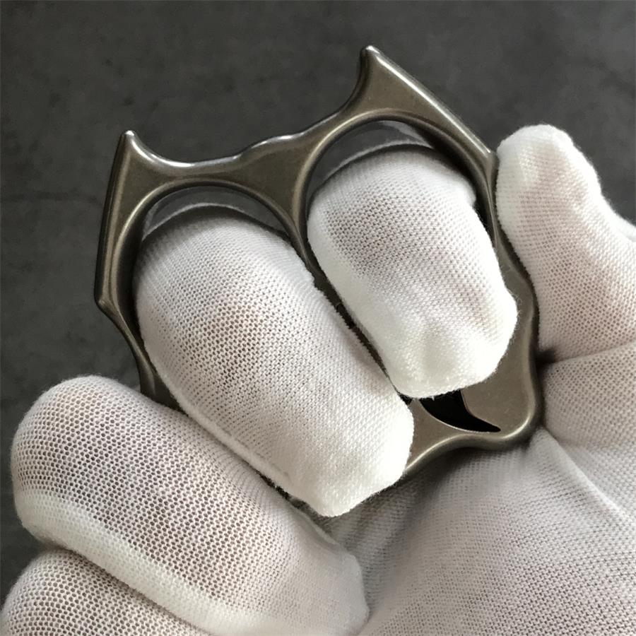 GODEDC Solid TC21 Titanium Alloy Dog Knuckle Duster - Image 5
