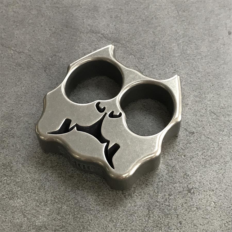 GODEDC Solid TC21 Titanium Alloy Dog Knuckle Duster - Image 7