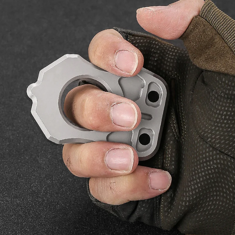 Guardian - Broken Windows Knuckle Duster - Image 2