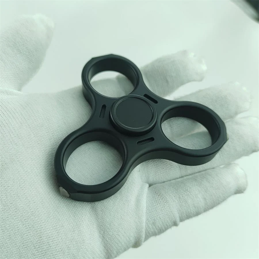 Gyro Self Defense Window Breaker Tool - Image 8