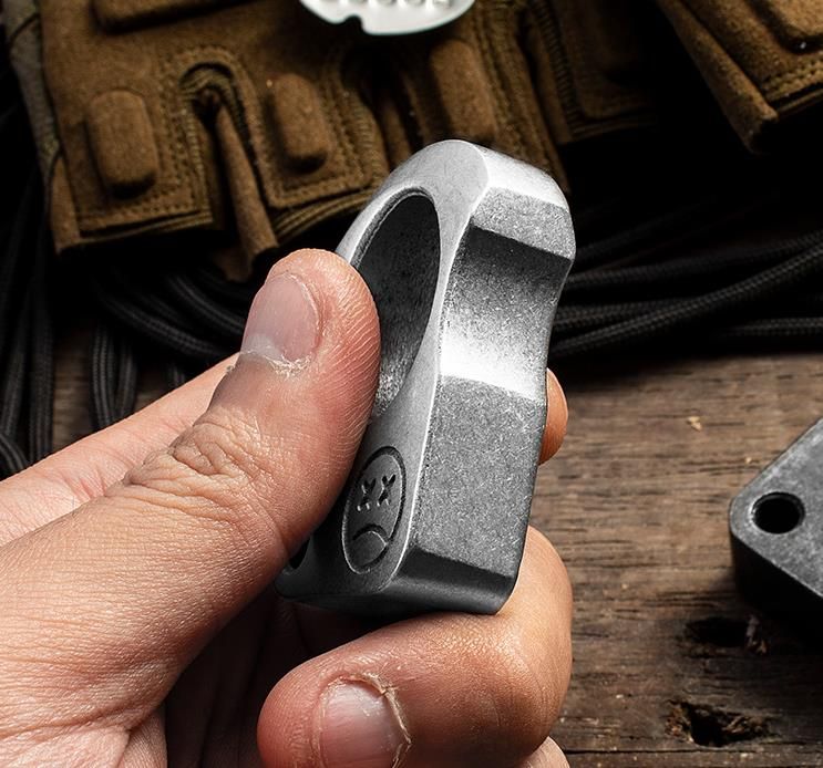 High Quality Steel Self Defense Metal Knuckle Duster Finger Tiger Female Anti Wolf Outdoor Camping Pocket EDC Tool - Image 5