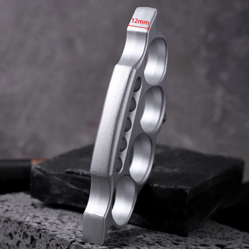 Knuckle Duster Self-defense Window Breaking Gear - Image 6