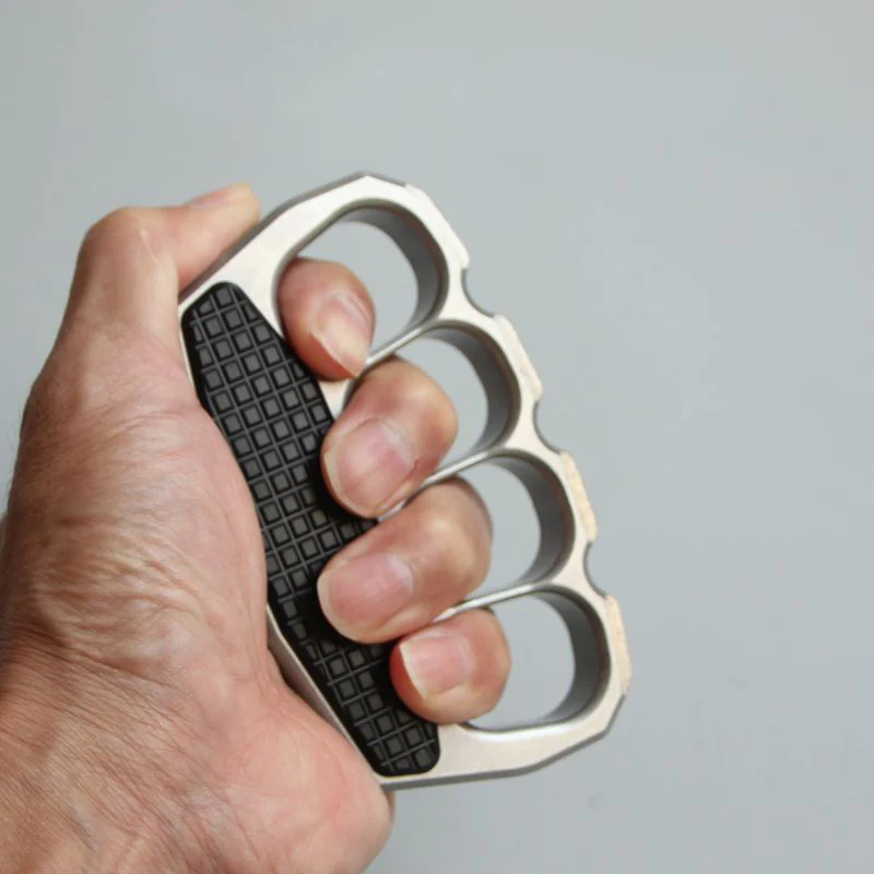 Magnetic Clip Steel Knuckle Duster Self-Defense EDC Tool - Image 4