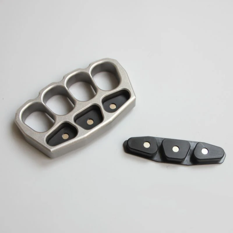 Magnetic Clip Steel Knuckle Duster Self-Defense EDC Tool - Image 5