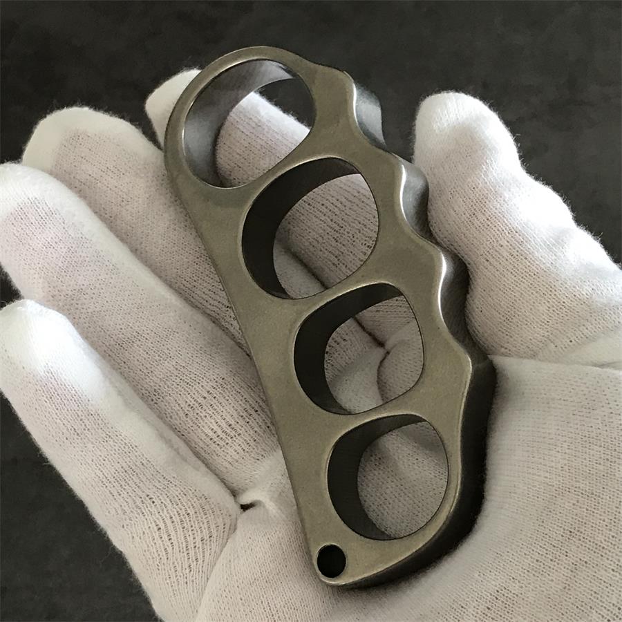 Medium Solid Titanium Pea Knuckle Duster - Image 2