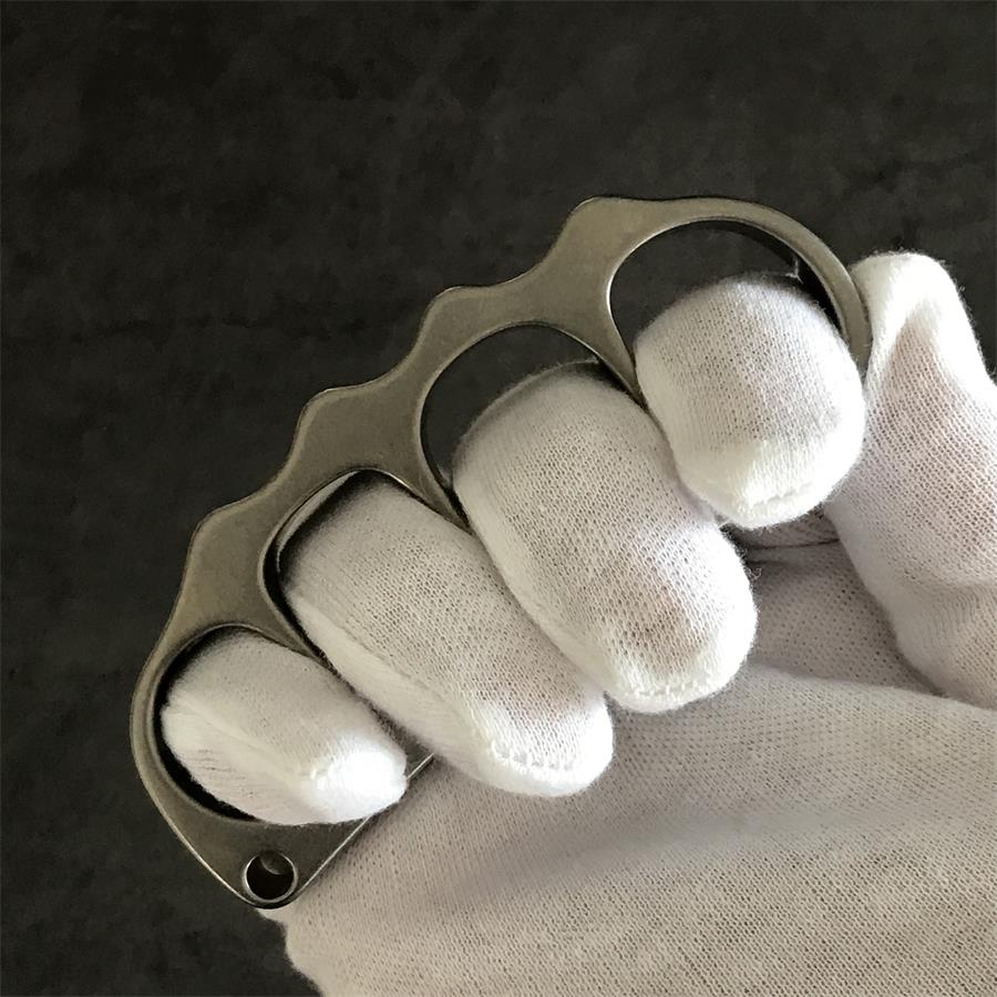 Medium Solid Titanium Pea Knuckle Duster - Image 7