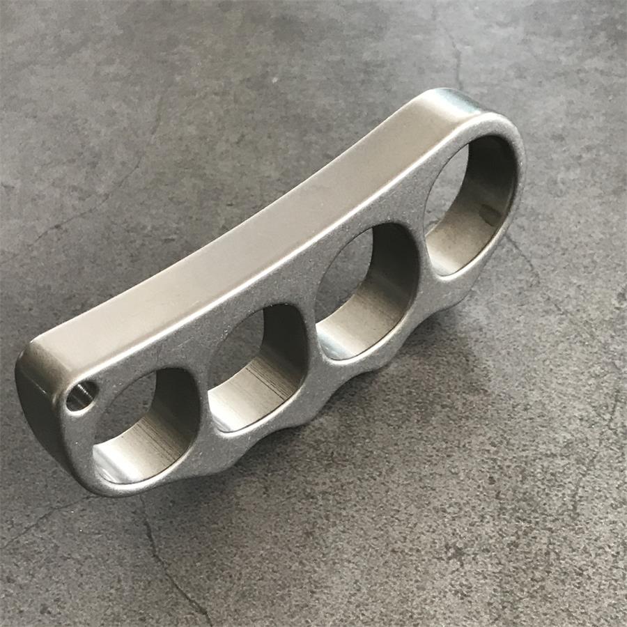 Medium Solid Titanium Pea Knuckle Duster - Image 9