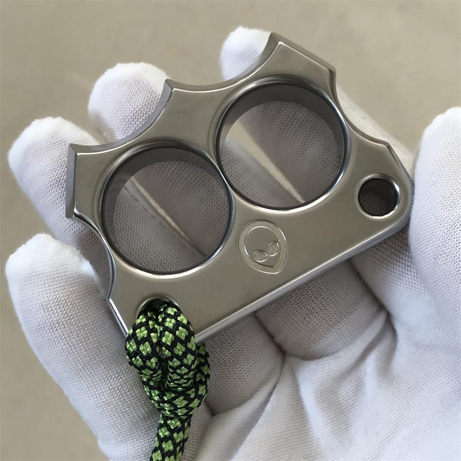 Mini 316 Steel Alien Knuckle Duster - Image 3