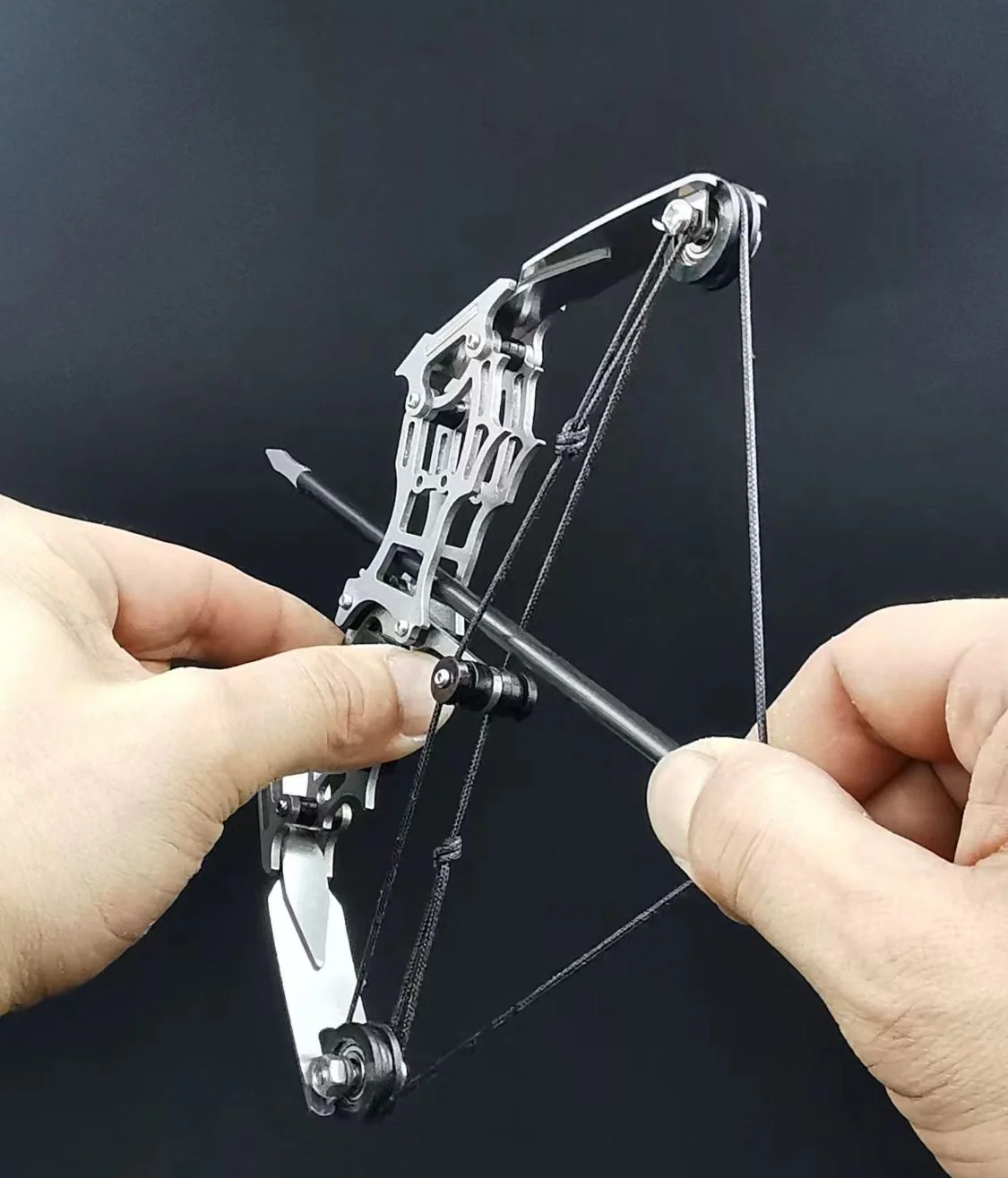 Mini Bow and Arrow Pulley Micro Pocket Compound Bow Sport Shooting Arrow Target Shooting - Image 9