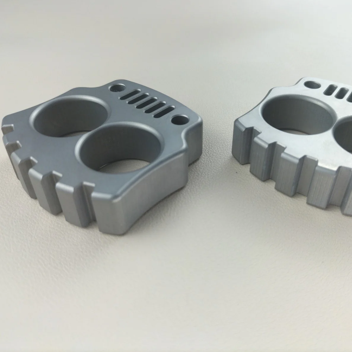 Mini thickened knuckle duster multifunctional broken window survival fighting boxing EDC tool - Image 8