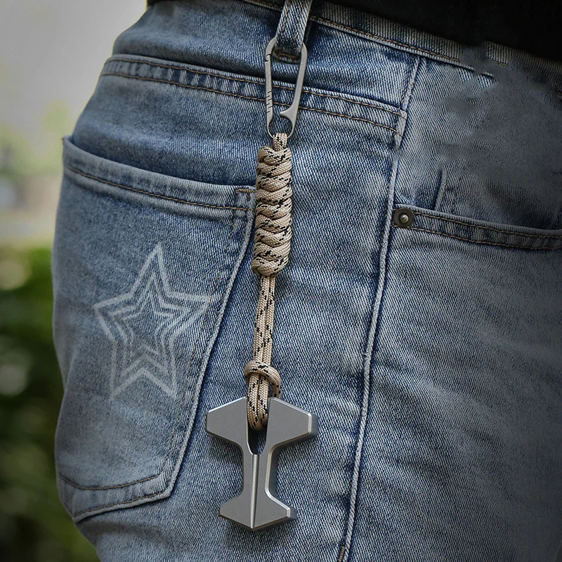 Mini Thickened Knuckle Duster with Lanyard - Image 3