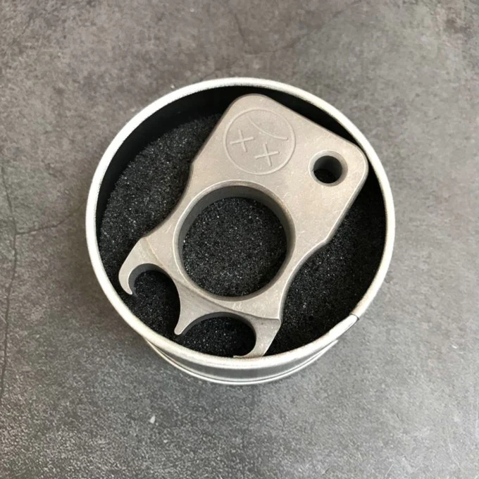 Multi-functional Titanium Alloy Knuckle Duster Outdoor Self-defense Boxing Window Breaking Combat Guards - Image 3