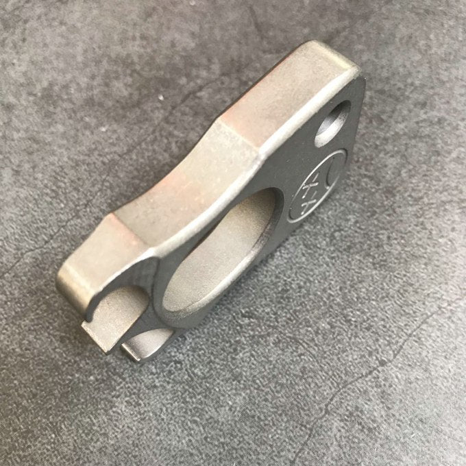 Multi-functional Titanium Alloy Knuckle Duster Outdoor Self-defense Boxing Window Breaking Combat Guards - Image 5