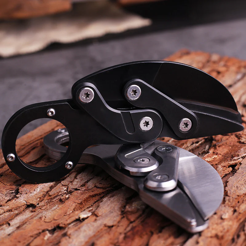 Outdoor Foldable Mechanical Claw Knife Portable Camping Survival Safety Defense Pocket Knives EDC Tool - Image 4