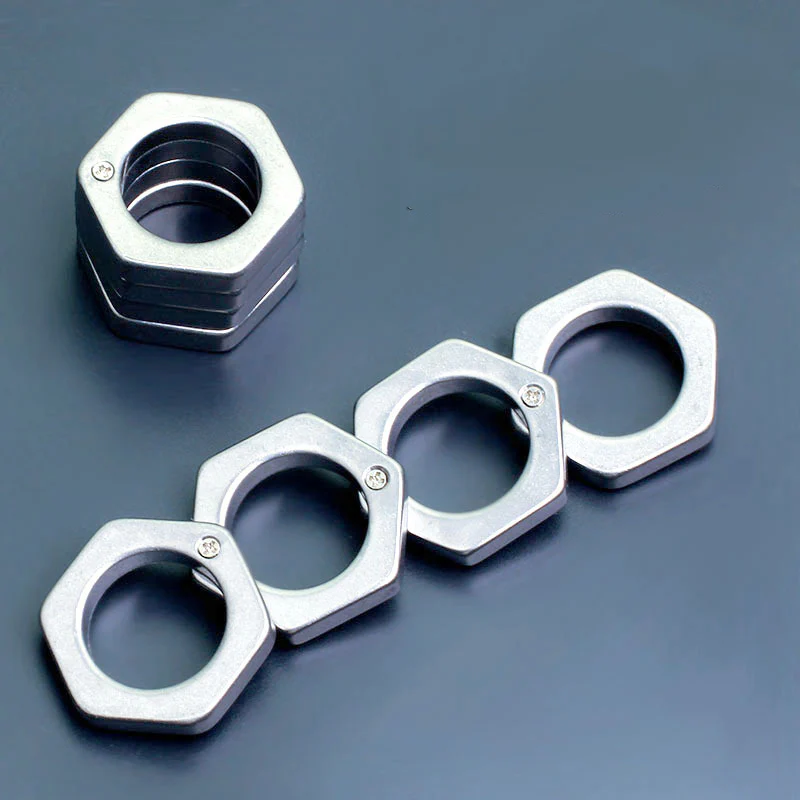 Removable Portable Metal Knuckle Duster Finger Buckle Defense Boxing Broken Window Tool Boxing Protective Gear - Image 3