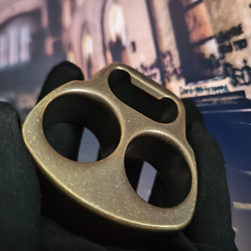 Skull Knuckle Duster Bottle Opening EDC Tool - Image 7