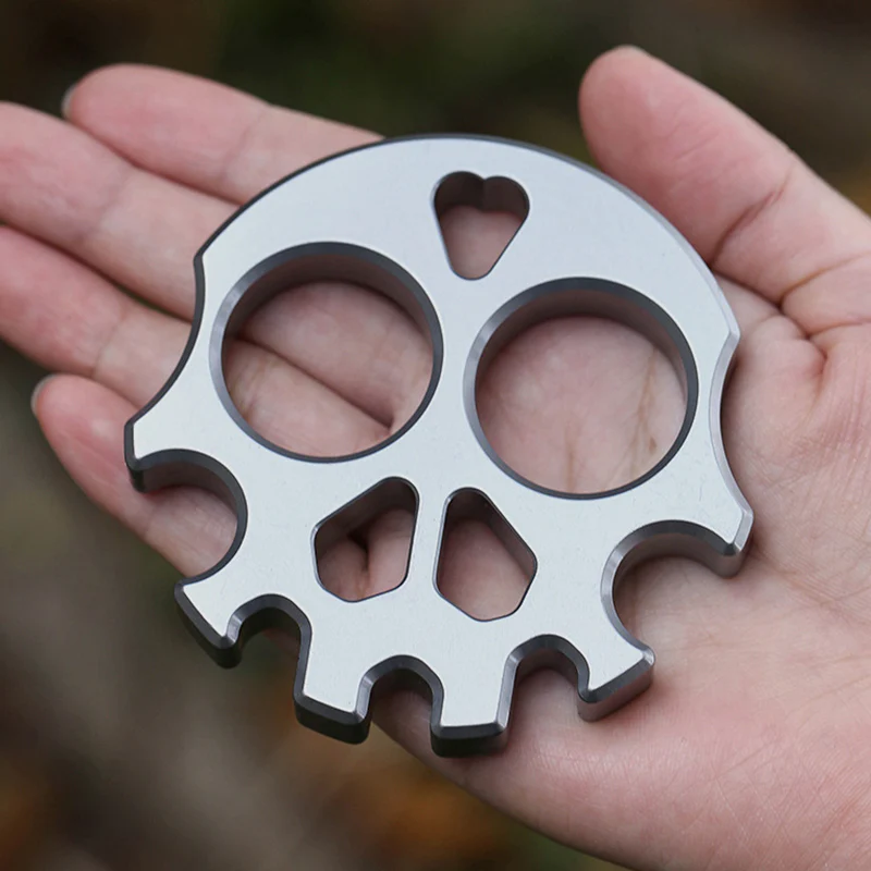 Skull Knuckle Duster Multifunctional Window Breaking EDC Tool - Image 3