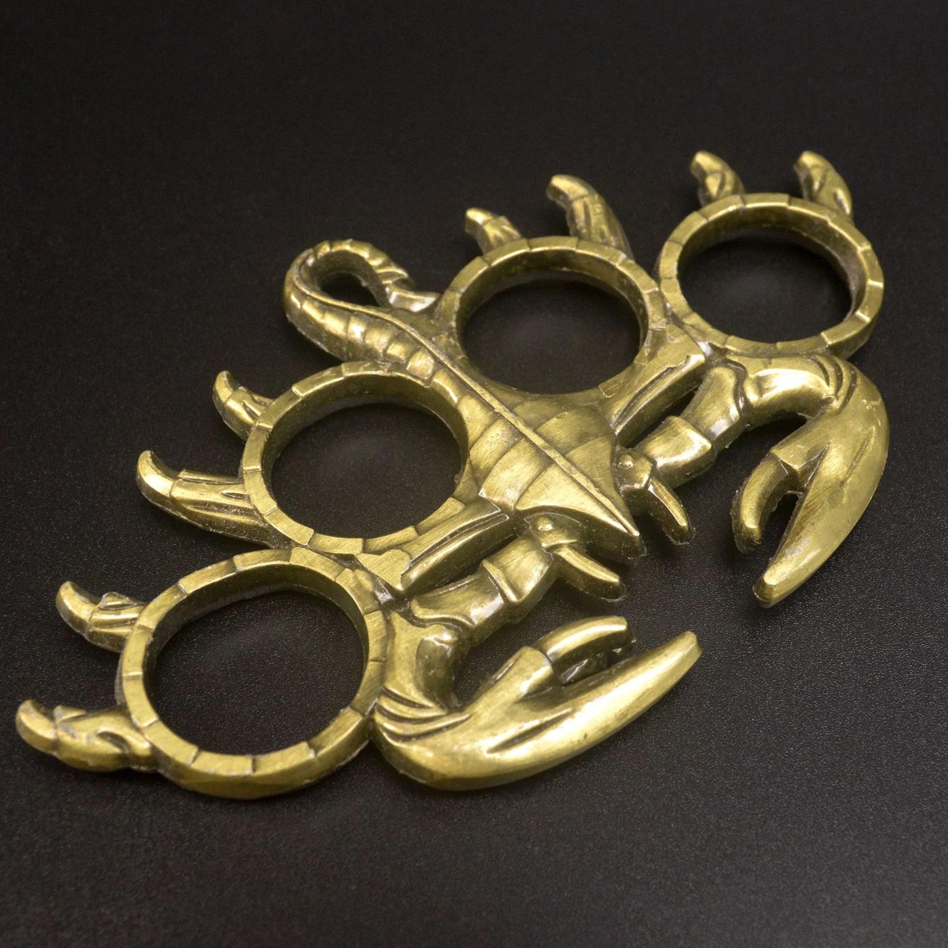 Small Scorpion Style Knuckle Duster Four-fingered Tiger Defense Gloves with Car Broken Window Fight Boxing Ring Life-saving EDC Tool - Image 4