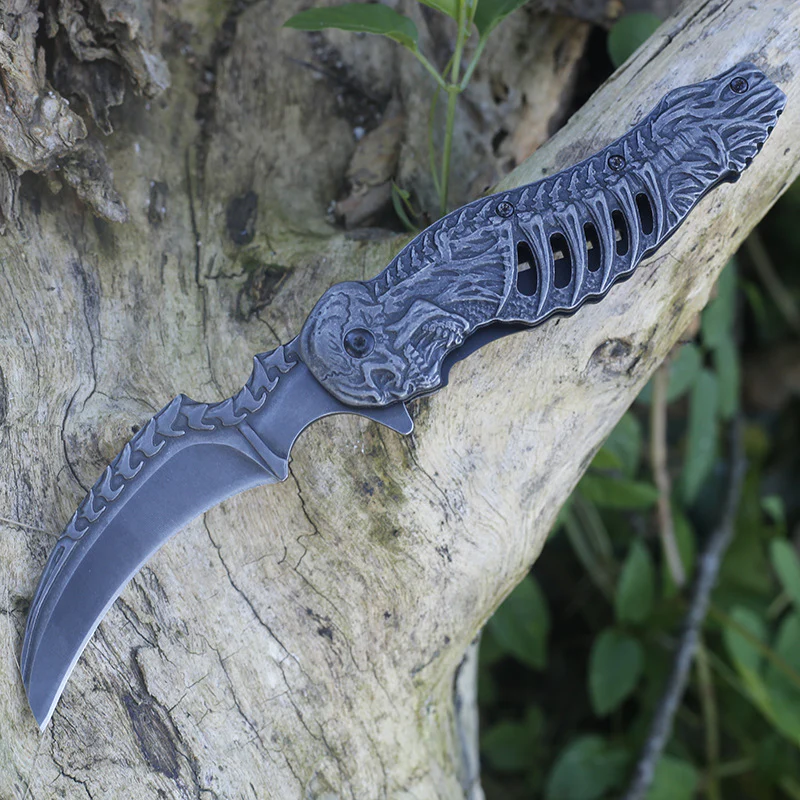 Solid Embossed Folding Knife Outdoor Tactical Pocket Knives - Image 6