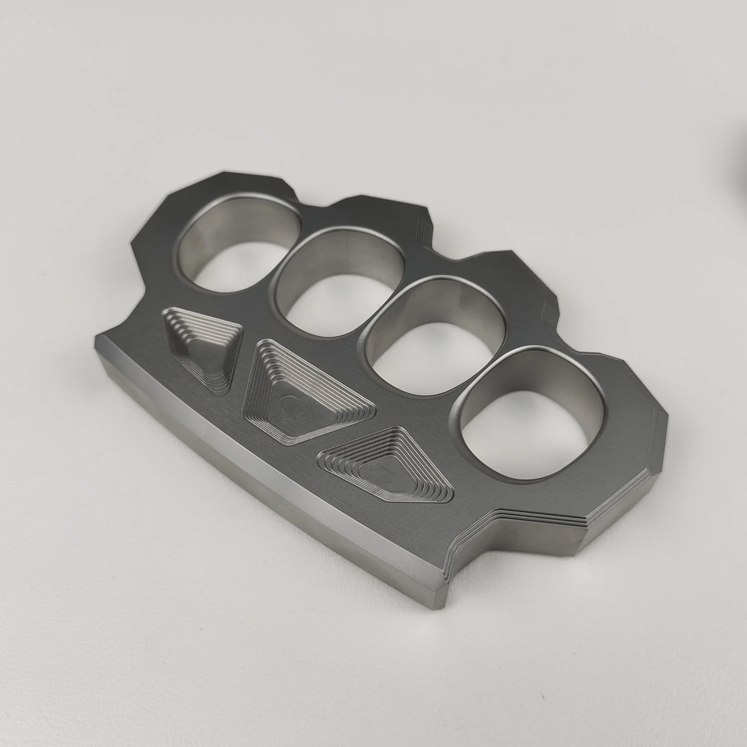 Solid Integrated Steel Knuckle Duster Finger Buckle Self-defense Broken Window EDC Tool Boxing Training Combat Gear - Image 7