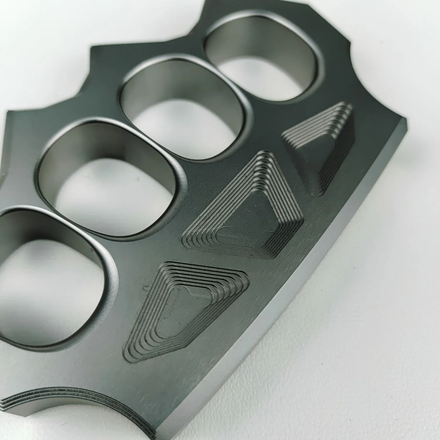 Solid Integrated Steel Knuckle Duster Finger Buckle Self-defense Broken Window EDC Tool Boxing Training Combat Gear - Image 9