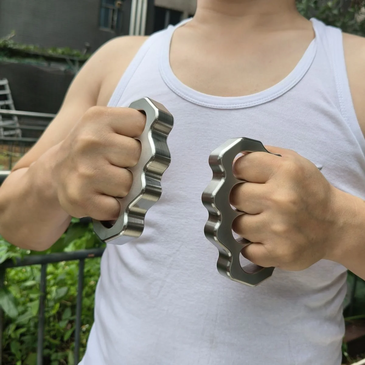 Solid Steel Knuckle Duster Boxing Broken Window Defense Tool - Image 12
