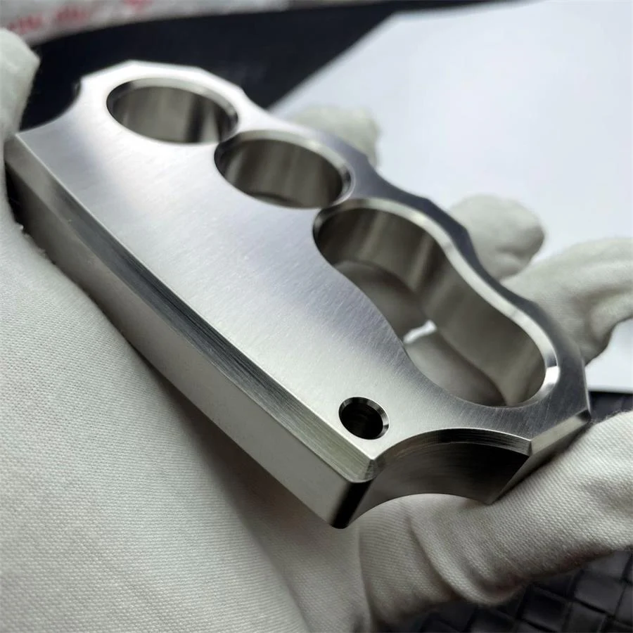 Solid Steel Knuckle Duster Outdoor Self-defense EDC Tool - Image 4