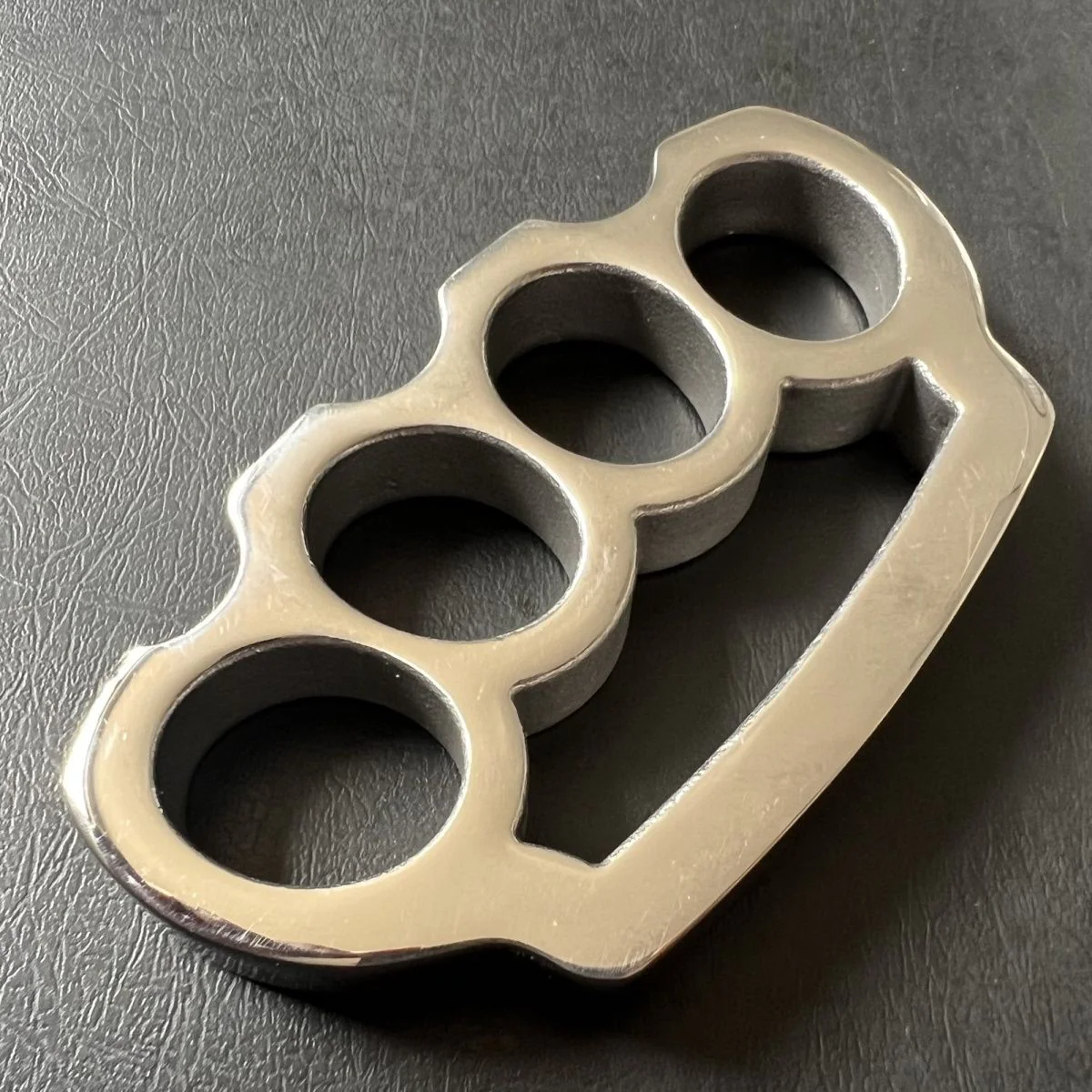 Solid Steel Knuckle Duster Self-Defense Window Breaker EDC Tool - Image 6