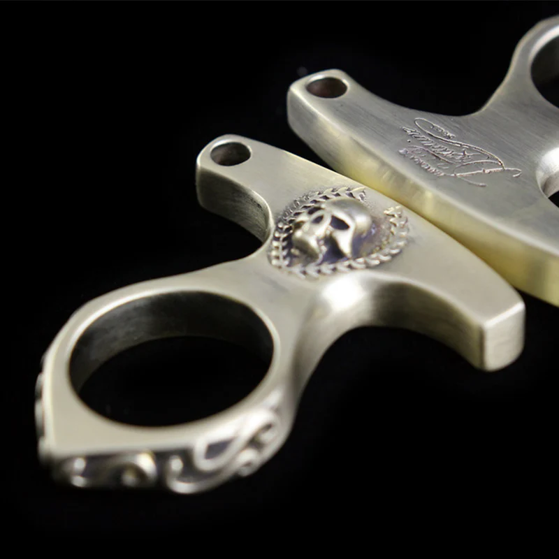 Solid Vintage Skull Brass Knuckle Duster Broken Window Defense EDC Tool - Image 7