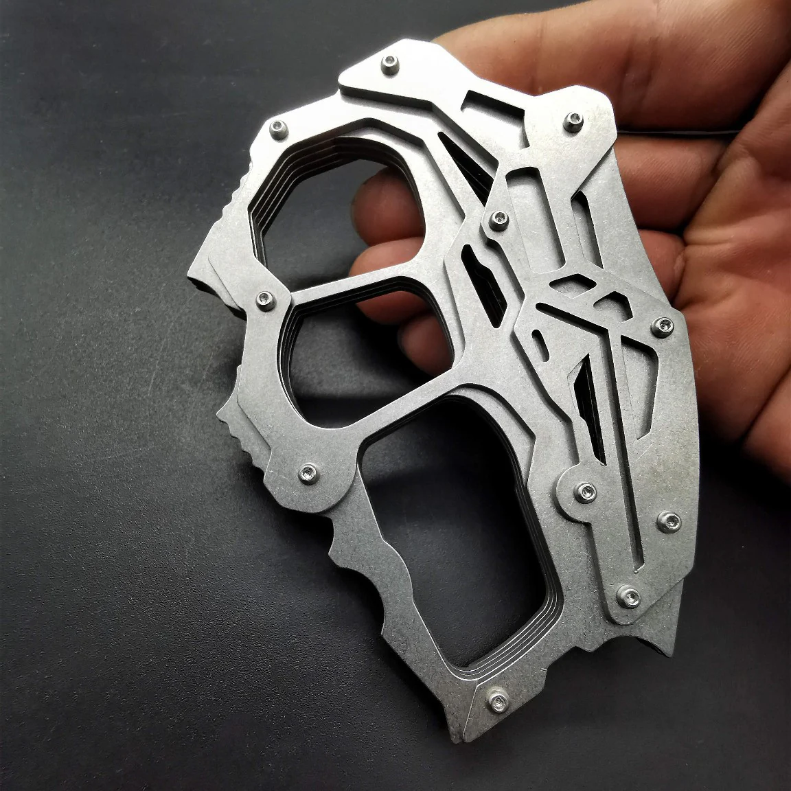Stainless Steel Knuckle Duster Boxing Window Breaker Self Defense Protector Pocket EDC Tool - Image 4